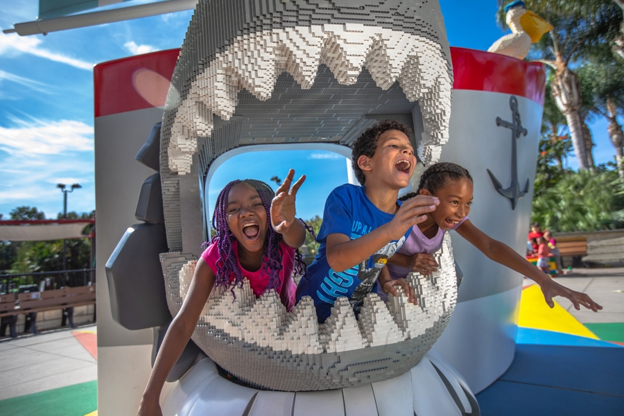 legoland-california-resort-skipper-school