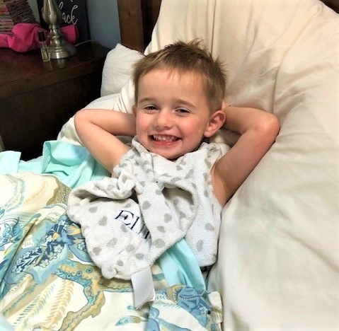 ¿Cómo una rara cirugía cerebral curó a un niño de 3 años