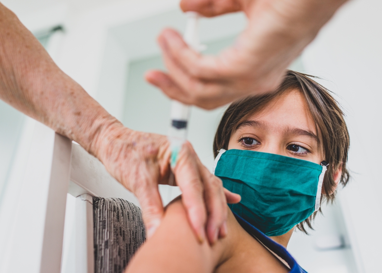 La verdad sobre las vacunas del COVID, los niños y la fertilidad