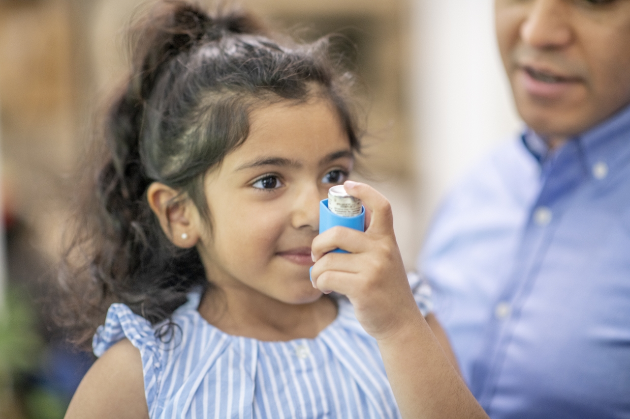 Lo último en tratamiento del asma para los niños