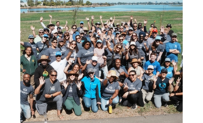 Blue Shield Volunteers Roll Up Their Sleeves to Make Oakland Greener