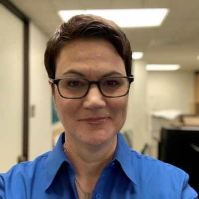 Dr. Nicole Stelter