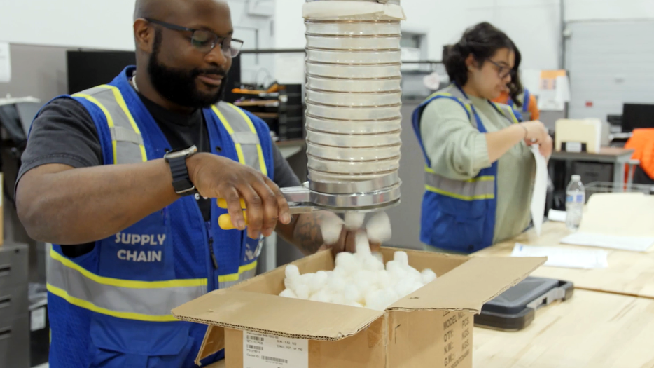 Supply Chain warehouse photo