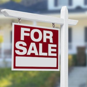 41% of Americans Expect the Housing Market to Crash in the Next Year, With the Majority Blaming Inflation