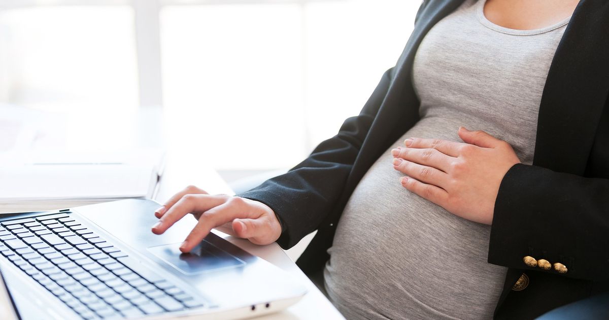 Working-mom-pregnant