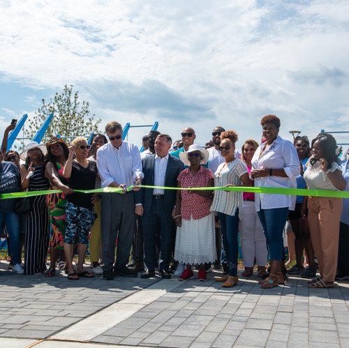BLUE CROSS AND BLUE SHIELD OF ALABAMA PROUD TO SUPPORT  THE CITY OF HUNTSVILLE WITH INNOVATIVE FITNESS COURT FOR NEW LEGACY PARK