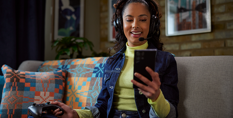 JBL_Quantum_360X_Lifestyle_Image_2_904x560