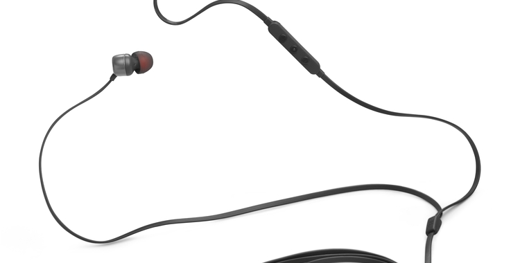 05.JBL_TUNE_310C_USBC_Product Image_Detail_Black 02