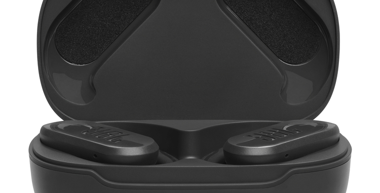 4.JBL_Endurance Peak_3_Product Image_Case Open_Black