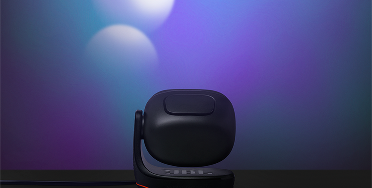 JBL_PartyLight_Beam_Lifestyle_02_904x560px