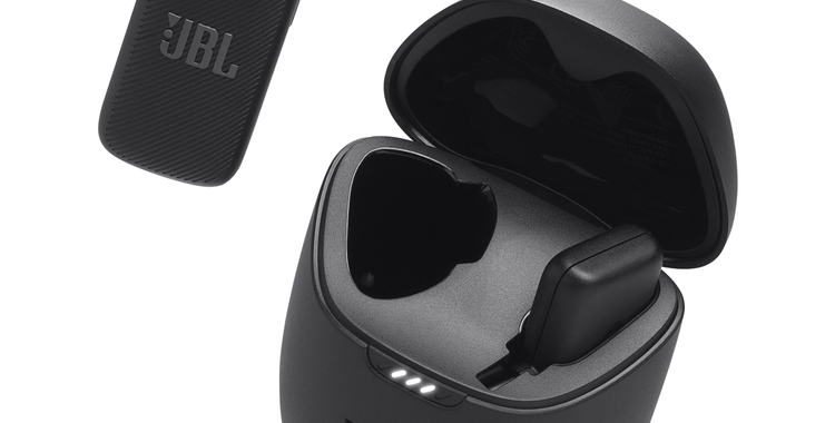 JBL_Quantum Stream Wireless USB_Product  Image_Hero 02 PAINT
