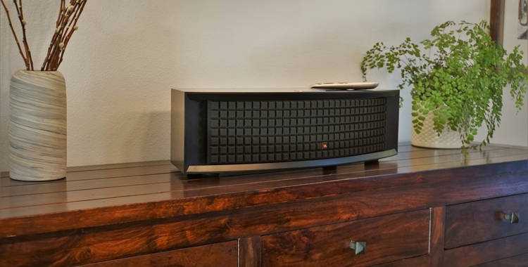 JBL_L42ms_QtrLeft_DGLifestyle_Black