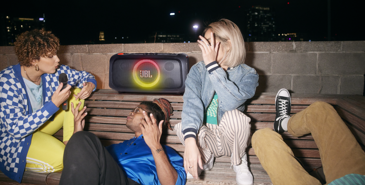 JBL_PARTYBOX_OTG_ESSENTIAL_Lifestyle_01_904x560