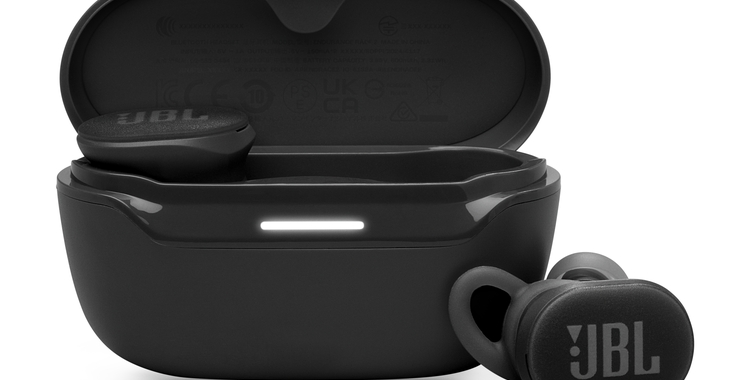 01.LS_JBL_Endurance Race 2_Product Image_Hero_Black