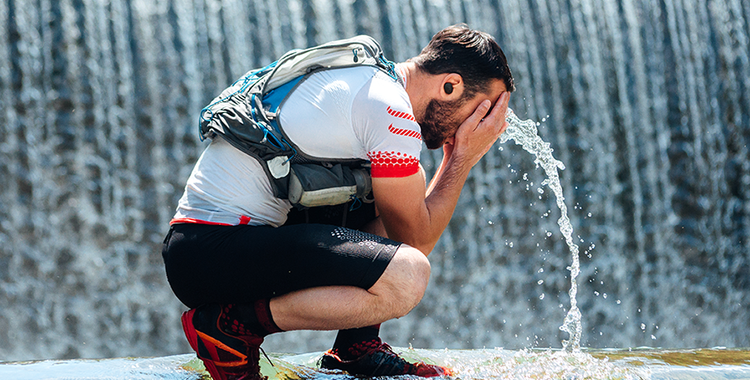 Endurance-Race-2_Lifestyle-Image_Black_2