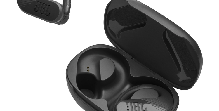 JBL_Endurance Peak_3_Product Image_Hero 2_Black