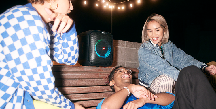 JBL_Partybox_Essential_Lifestyle