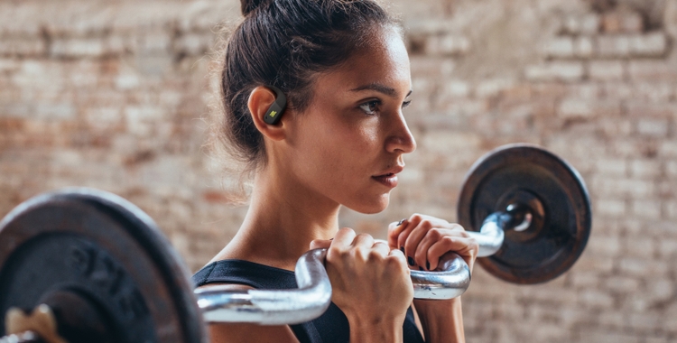 LS_JBL_Endurance-Zone_Lifestyle-Image_Black-Lime