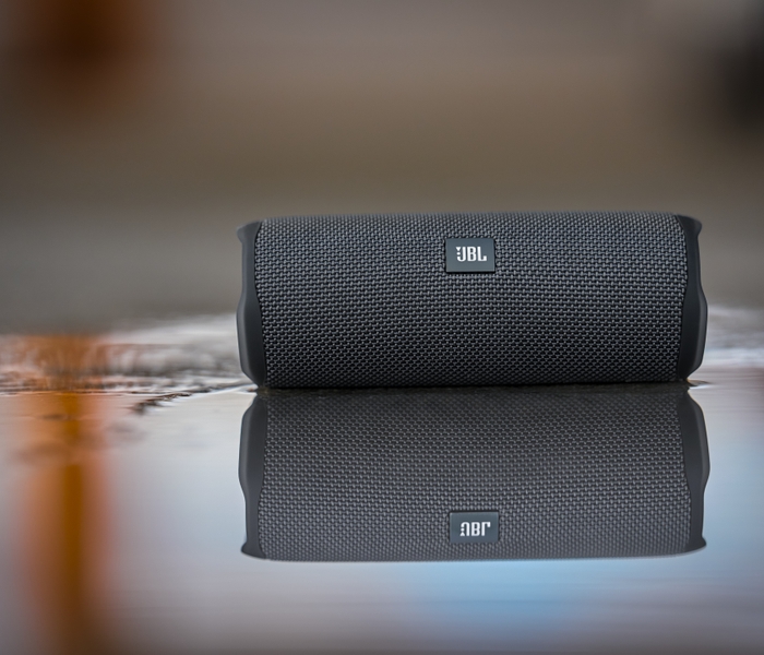 JBL lança Flip Essential 3 SE no Brasil com graves potentes e