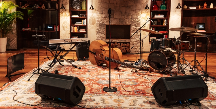 83_JBL ROSEWOOD