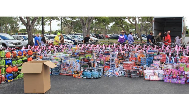 Toys for Tots7.jpg