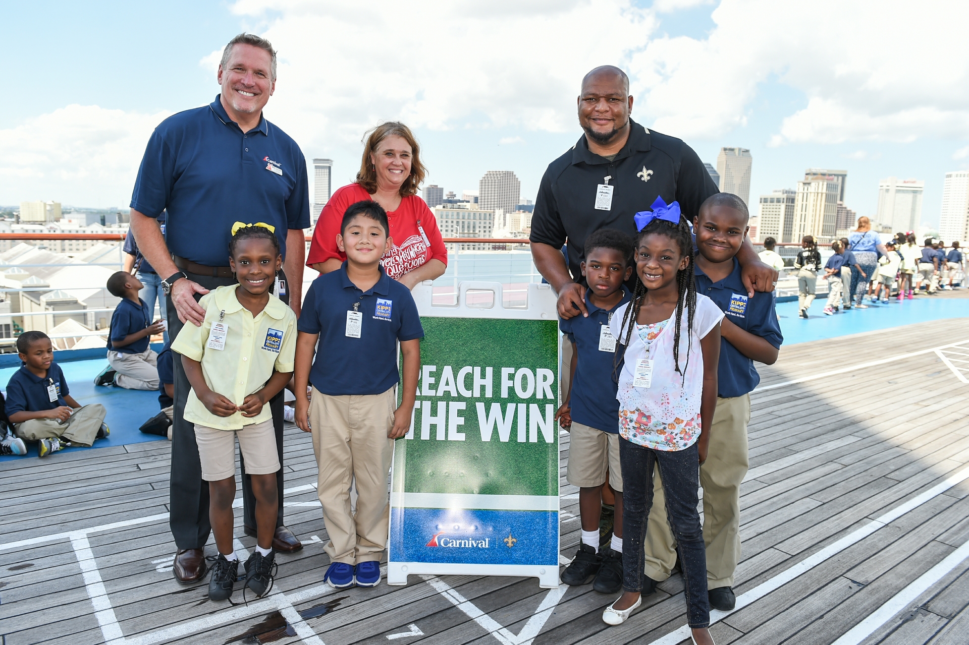 Deuce McAllister Hosts Read &amp; Rise