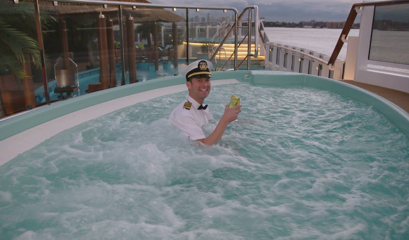 14049_carnival_hottub