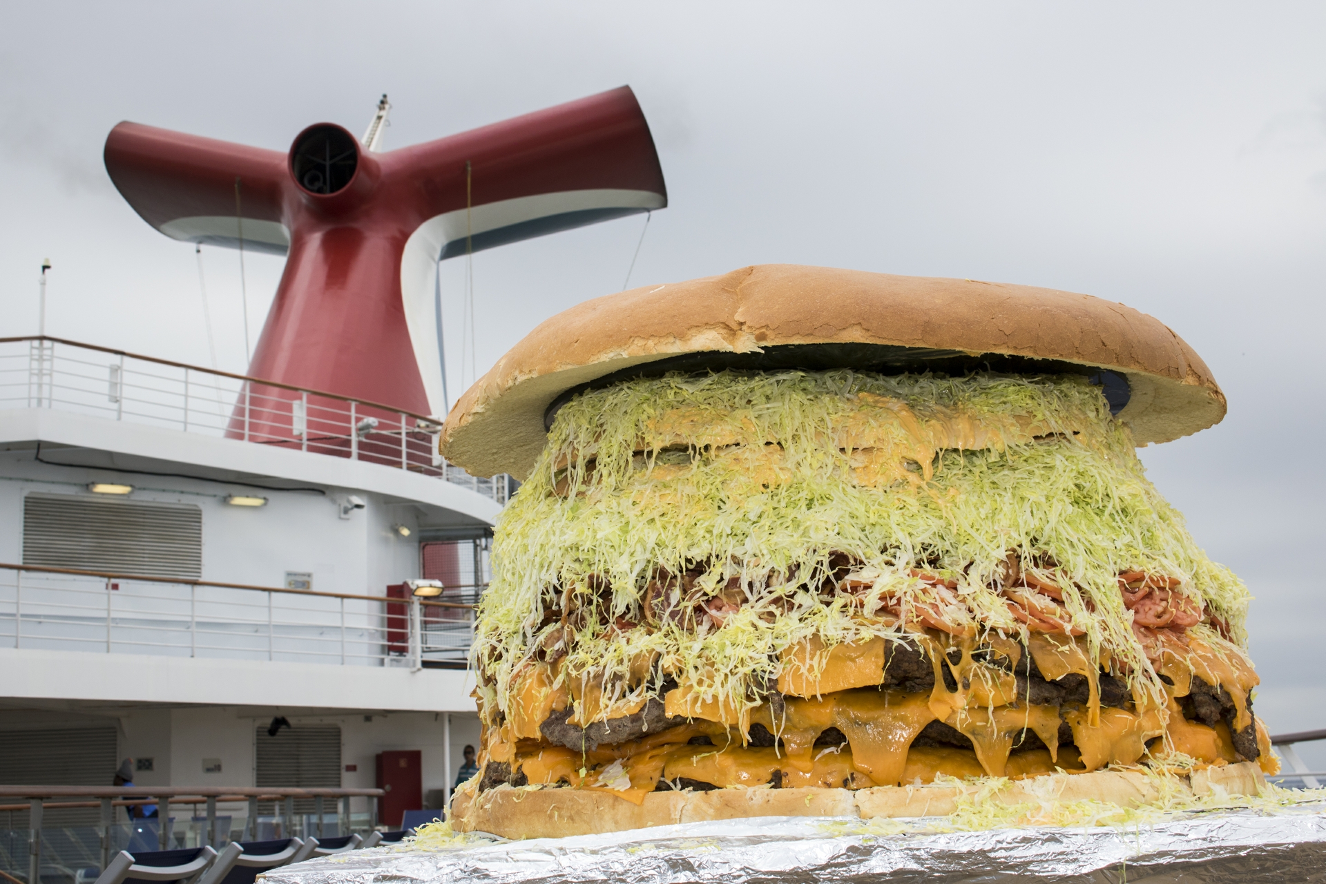 Carnival_Guys_Hamburger_deck_IAM_IMG_8412