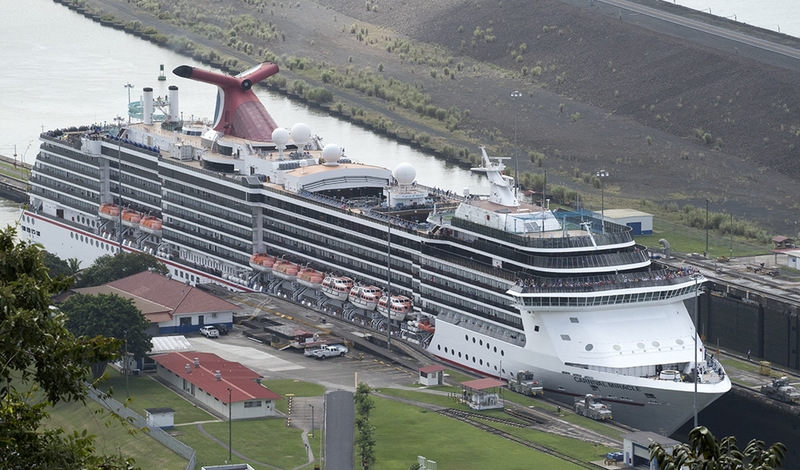 ship_MI_PanamaCanal_20180122_RAD8617