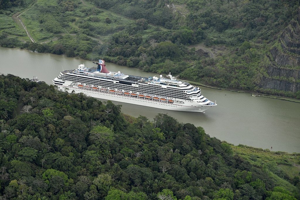 ship_SL_PanamaCanal_20180118_DSC4481