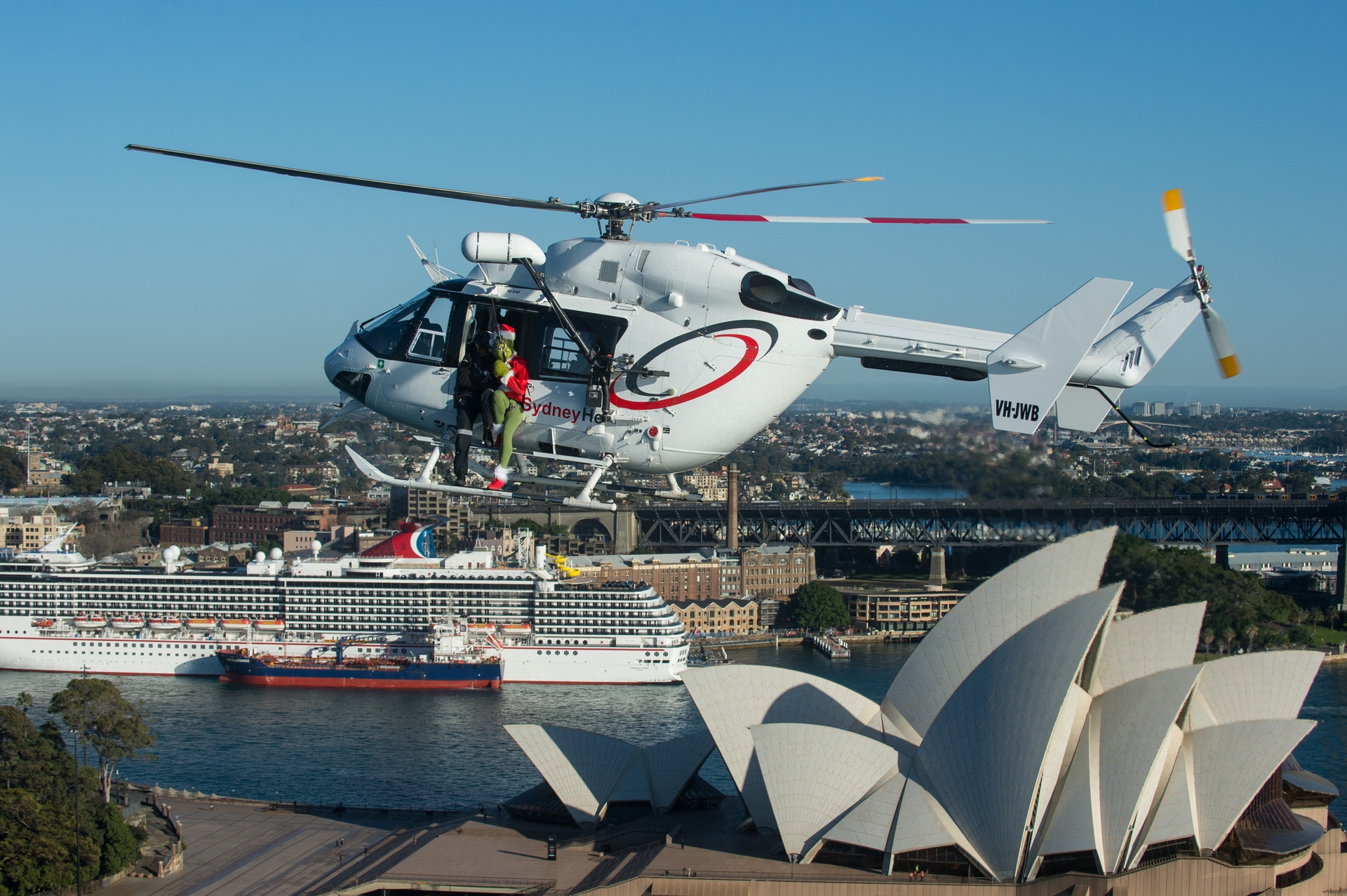 The Grinch on its way to steal the Christmas FUN from Carnival Spirit_3