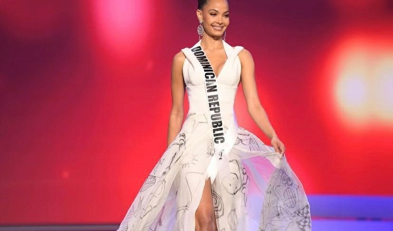 Miss Dominican Republic (Kimberly Jimenez)2