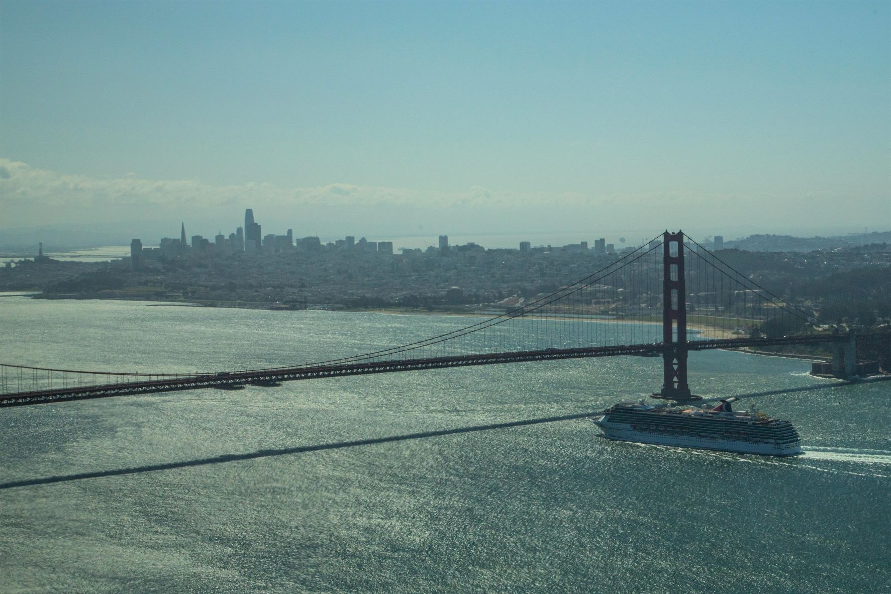 Carnival Miracle Enters Golden Gate Bridge_resized