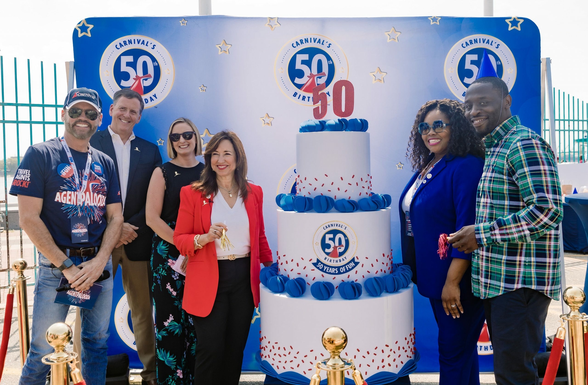 Carnival Cruise Line kicked off its four-city Agentpalooza bus tour with its first stop in Philadelphia to celebrate the line’s 50th Birthday and Carnival President Christine Duffy made a special appearance in her hometown to thank more than 600 travel advisors for their support.