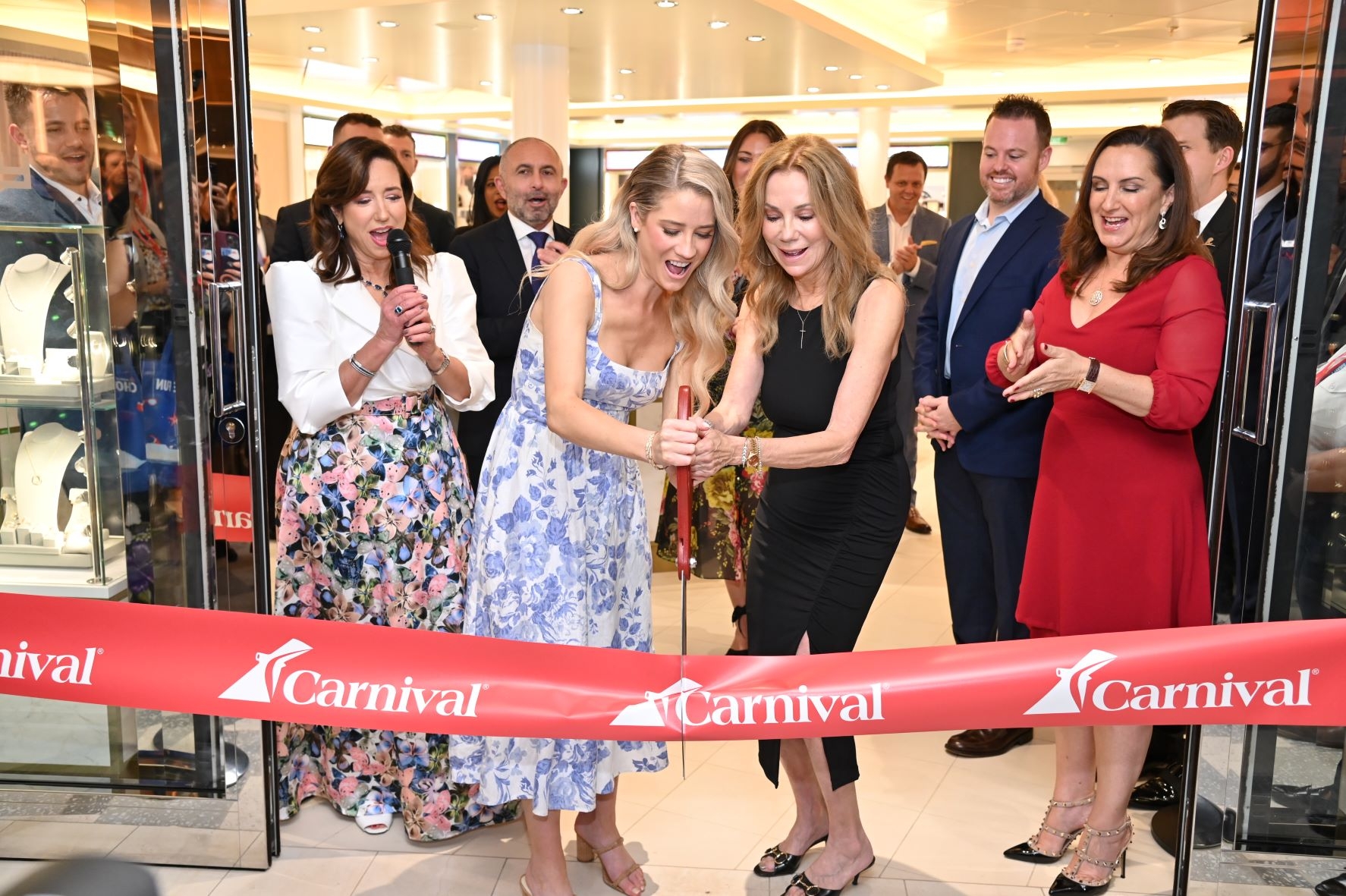 Ribbon Cut on Effy Jewelry Store on Carnival Celebration
