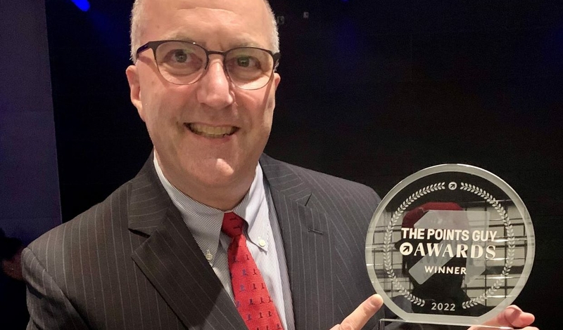 Chief Communications Officer Chris Chiames Accepts TPG Award on Behalf of Carnival Cruise Line FOR NEWSROOM