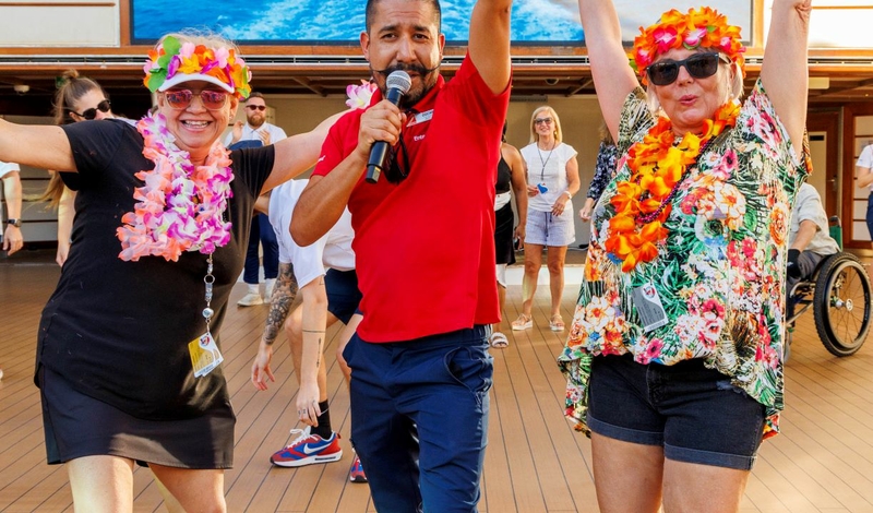 Sail Away Party on Carnival Luminosa