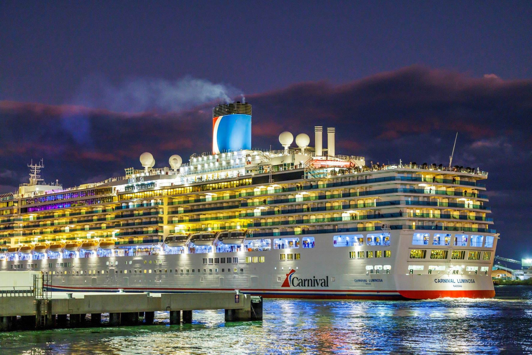 Carnival Luminosa departs Brisbane, Australia