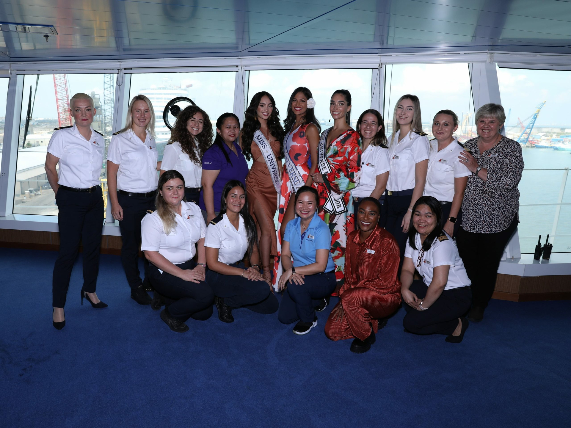 Miss Universe Titleholders meet with officers on Carnival Vista-min