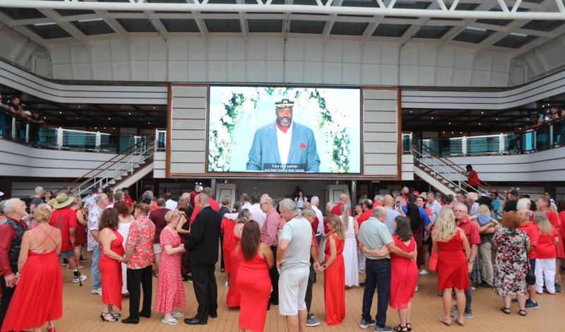 Carnival Cruise Line Celebrates Valentines Day With Fleetwide Vow Renewal Event