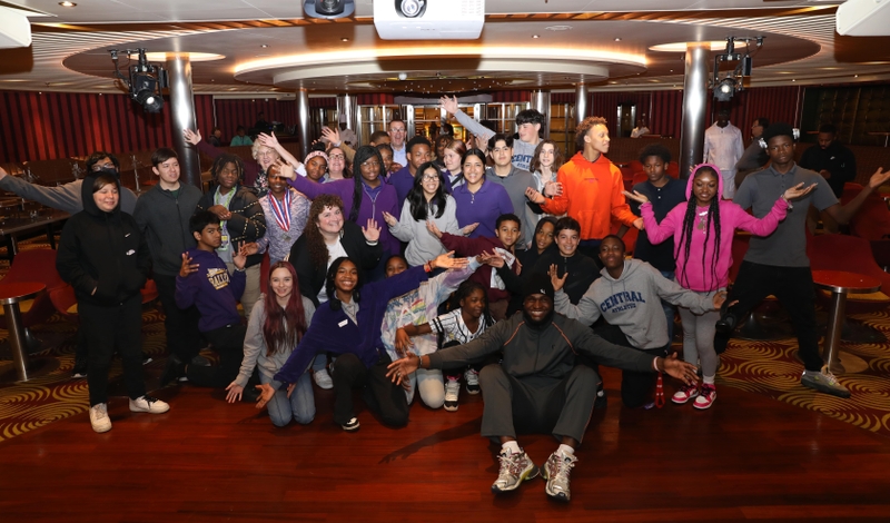 Carnival treats kids in Big Brothers Big Sisters Gulf Coast to Q&A with Rookie of the Year