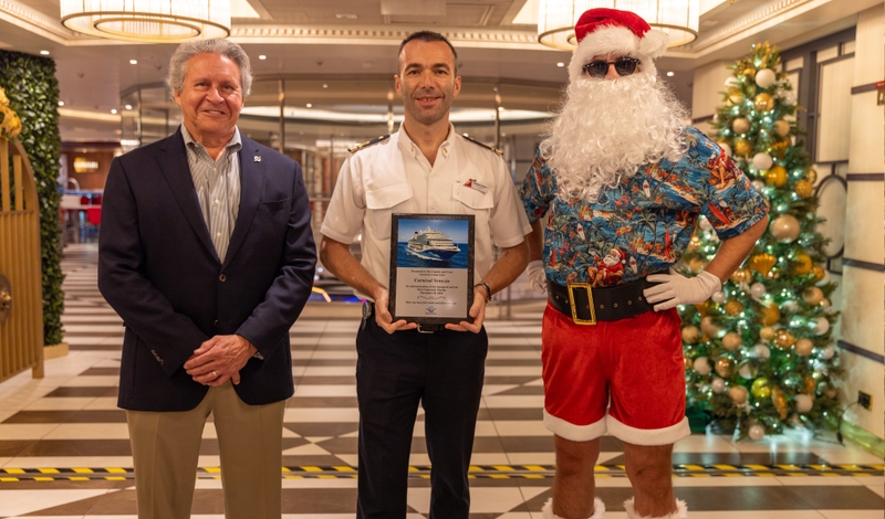 Tropical Santa helps deliver Carnival Venezia to Port Canaveral