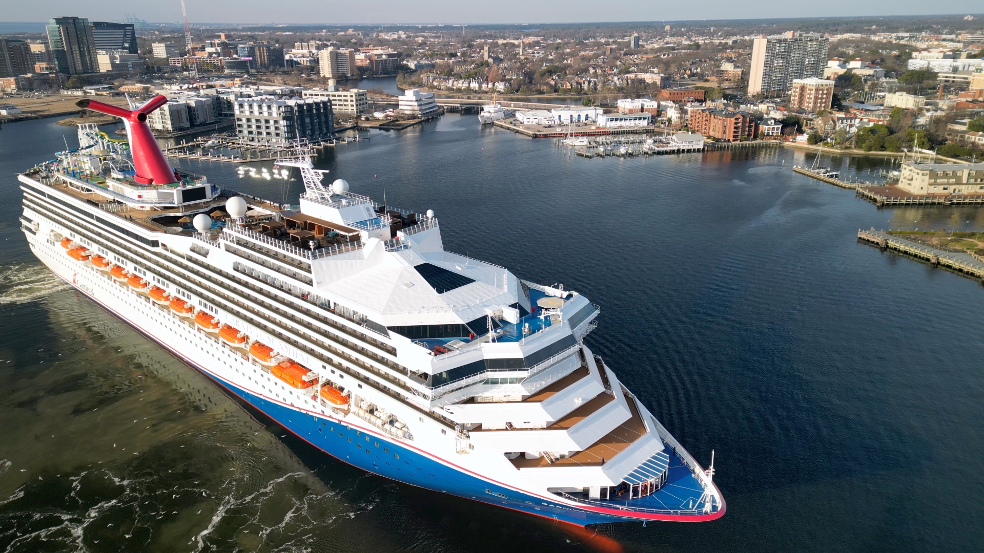 Carnival Sunshine arrives in Norfolk