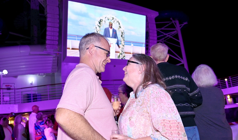 Couple renews their vows aboard Carnival Adventure