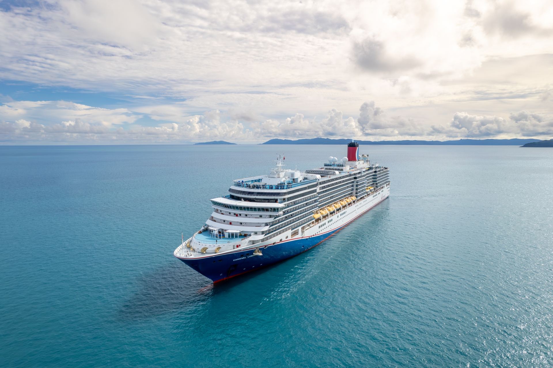 CarnivalLuminosaAirlieBeach