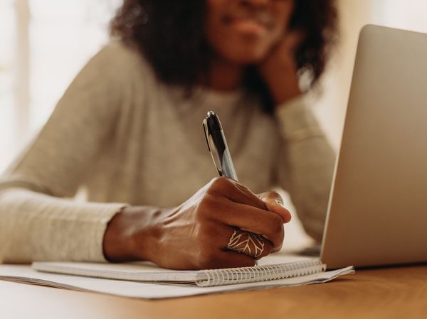 Five Smart Money Habits to Strengthen Your Future thumbnail