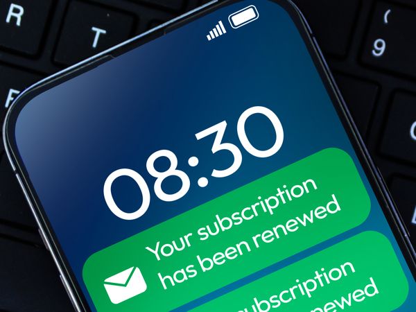 Spotting Fake Subscription Renewal, Billing, and Tech Support Notices thumbnail
