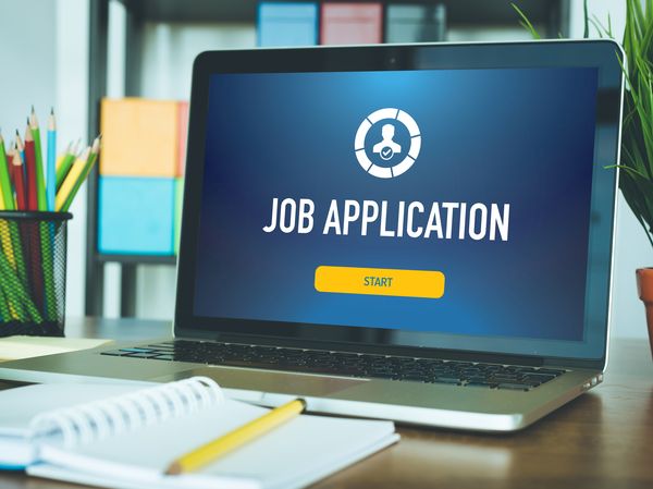 Remote Job Scams: What to Watch for on Reputable Sites thumbnail