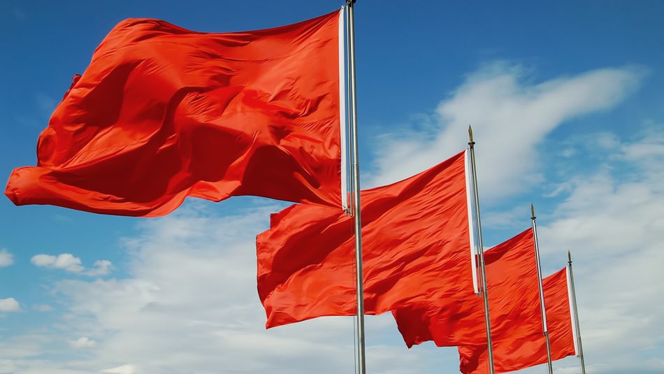 5 Red Flags That Signal a Scam thumbnail