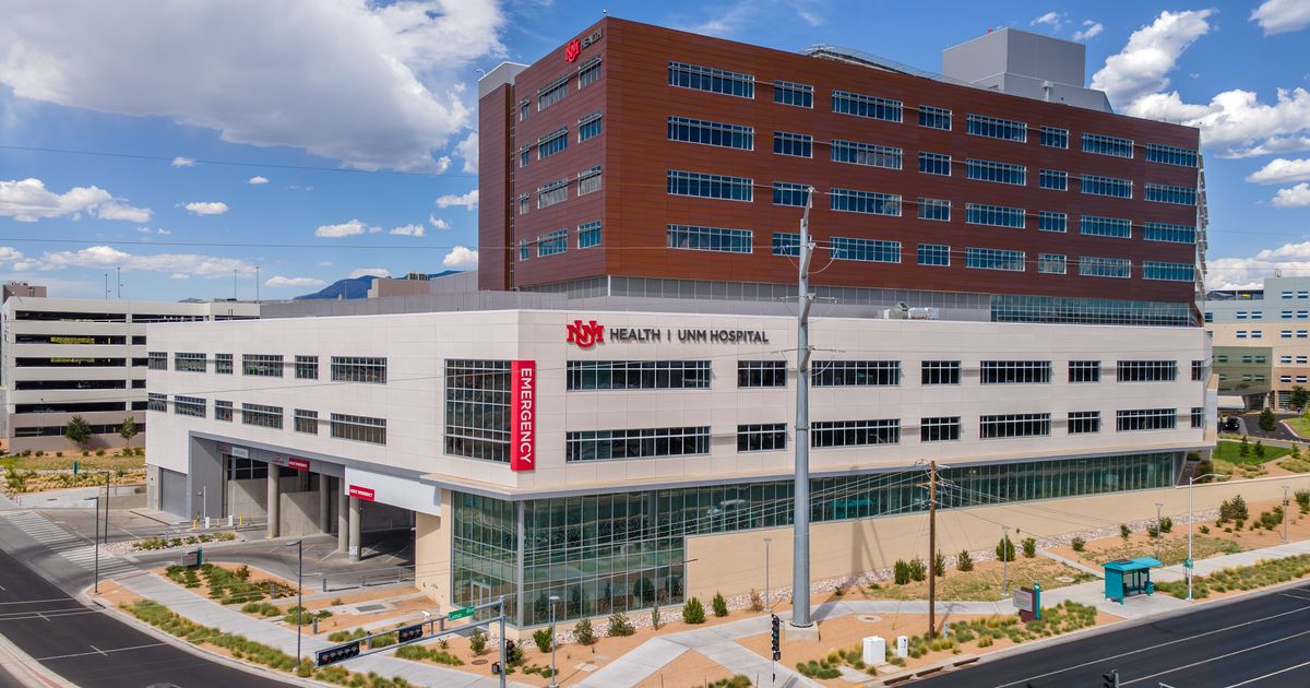 UNM Hospital Critical Care Tower Strikes Gold for Sustainability